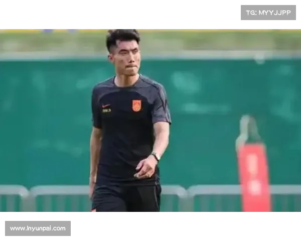 马明宇亮相新岗位,男足迎来新篇章,郑智期待带队再创辉煌 马明宇亮相新岗位,男足迎来新篇章,郑智期待带队再创辉煌