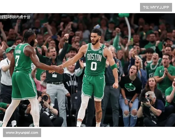 凯尔特人高效进攻压倒对手，完美表现