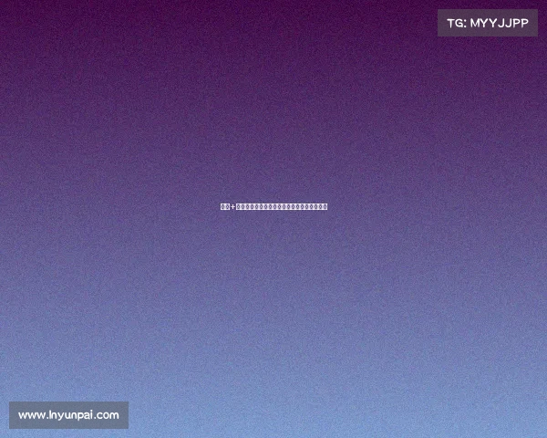 衬衫+半身裙，打破常规搭配，展现优雅与显瘦魅力